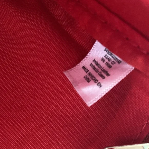 Red crossbody camera bag from Italy, faux leather - Picture 12 of 14